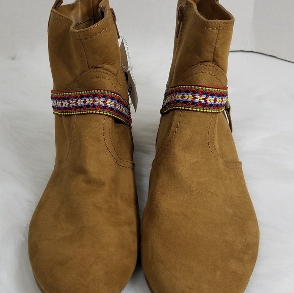 Indigo Rd Faux Suede Lightweight Ankle Boot Detail - Picture 7 of 8